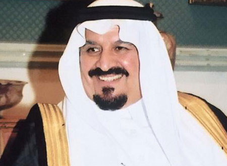 الأمير سلطان يفوز بجائزة الملك خالد للإنجاز الوطني
