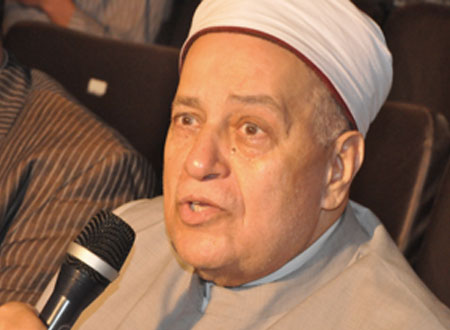 محمود عاشور: آذان الشيعة يثير أزمة دينية جديدة في مصر 