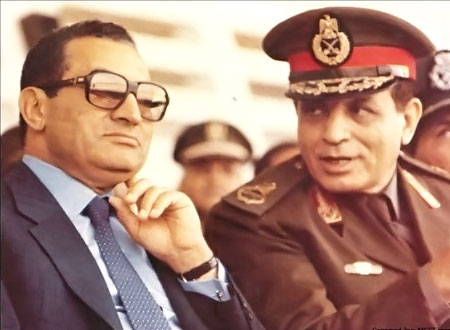 حسني مبارك يكشف: تخلصت من المشير أبو غزالة لهذه الأسباب..