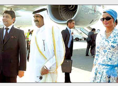 أمير قطر يبحث تعزيز الشراكة مع الهند