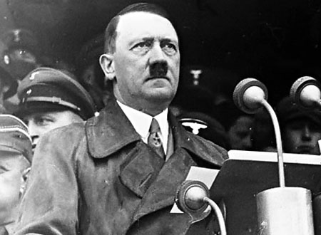 بعد 68 عامًا.. مدينة ألمانية تسحب المواطنة الفخرية من أدولف هتلر