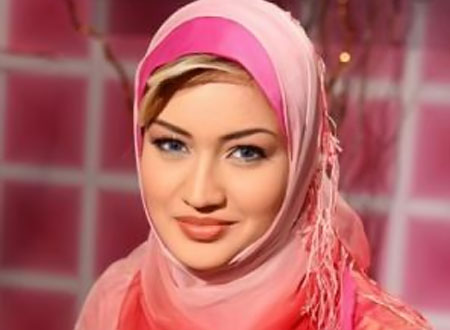 هبة جمال: خلعت الحجاب لأنني لم أكن محجبة