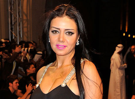 كيف احتفلت رانيا يوسف بعيد ميلاد بناتها؟