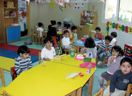 حمدان بن محمد يعتمد سياسة حماية الطفل في إمارة دبي