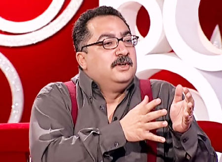 إبراهيم عيسى يطالب محلب بعدم توجيه تحية للسيسي