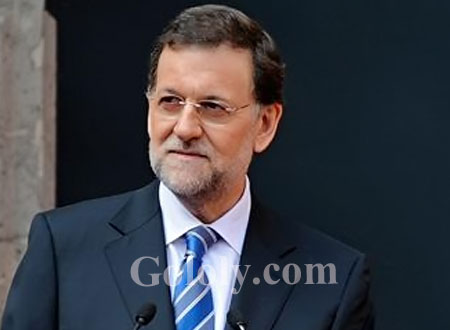 رئيس وزراء إسبانيا ماريانو راخوي يساند زين الدين زيدان 