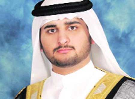 مكتوم بن محمد يوزع الجوائز على الجهات الفائزة