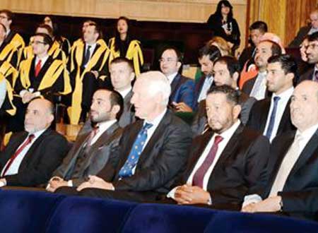 سلطان بن زايد يشهد تخريج نجله خالد من جامعة لندن الملكية
