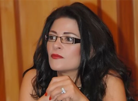 فاطمة ناعوت تهاجم علاء صادق