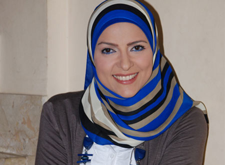 دعاء فاروق ترد على اتهامها بالتفريط في دينها بسبب سلامها على الرجال