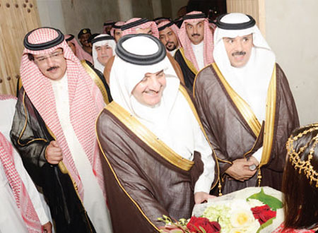 الأمير سعود بن نايف يدشن &laquo;للتمور وطن 2013&raquo; 