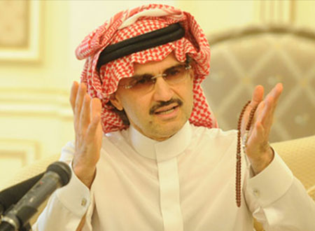 الأمير الوليد بن طلال يهدي لاعبي الهلال 25 سيارة فاخرة