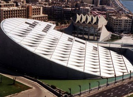 مكتبة الإسكندرية تكرم الحاصلين على جوائز الدولة