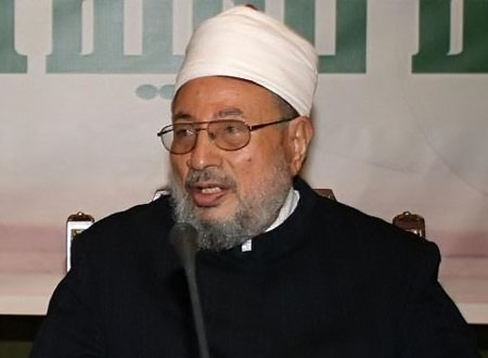 يوسف القرضاوي يطالب المسلمين بالدعاء على حكام مصر