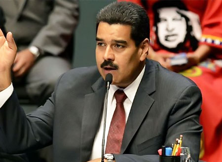 الرئيس الفنزويلي نيكولاس مادورو يدعم مارادونا لرئاسة الـ&laquo;فيفا&raquo;