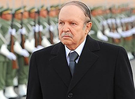 الرئيس الجزائري عبدالعزيز بوتفليقة يدخل المستشفى في باريس