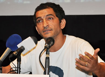 عمر واكد يطالب بإيقاف منتج مسلسل هيفاء وهبي بعد أن نصب عليه