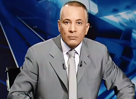 أحمد موسى يقدم العزاء لجماهير الأهلي في عبد الظاهر