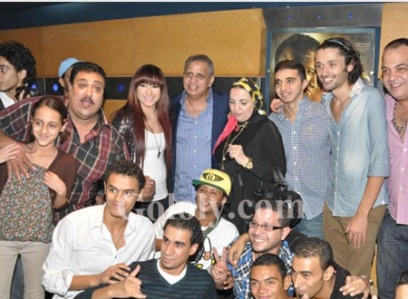 صور.. محمود عبدالعزيز يحتفل مع ابنه بـ&laquo;عش البلبل&raquo;