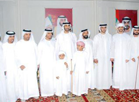 سعيد بن زايد يحضر أفراح الراشدي والعامري