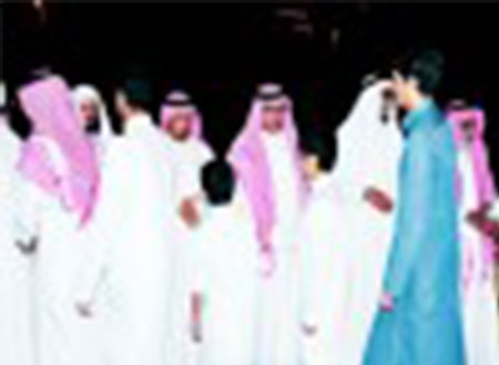 ولي العهد يعزي آل باجابر في وفاة سائق الملك فيصل
