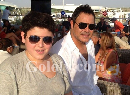 صور.. عاصي الحلاني مع ابنه في أبوظبي لحضور سباق فورمولا 1