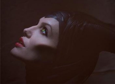 أول صور لفيلم أنجلينا جولي &laquo;Maleficent&raquo;