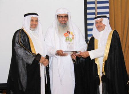 «خيركم» تكرم عمر بالبيد