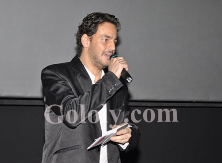 خالد أبو النجا يشارك الجمهور مشاهدة فيلمه &laquo;فيلا 69&raquo;