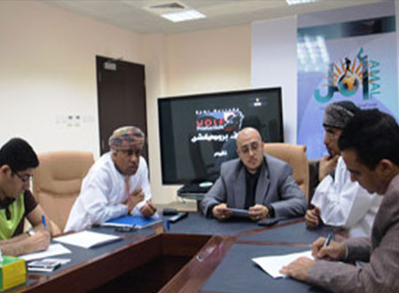 رحالة عمانى يجوب العالم رافعاً علم السلطنة للتوعية ضد آفة المخدرات