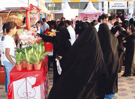 انطلاق مهرجان الورد الطائفي بعد أسبوعين