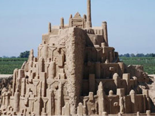أكبر قصر من الرمال في العالم.. صور