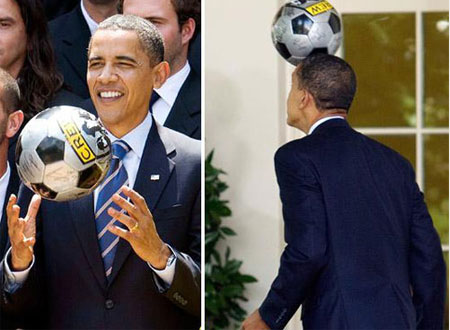 بالصور.. باراك أوباما يلعب الكرة في البيت الأبيض