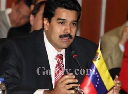 نيكولاس مادورو يطالب نساء فنزويلا بعدم استخدام مجففات الشعر 