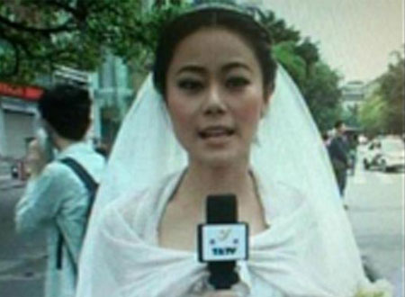 بالفيديو .. مذيعة تترك زفافها لتغطي الزلزال 