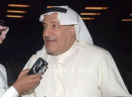 نقل الفنان الكويتي أحمد الصالح إلى العناية المركزة