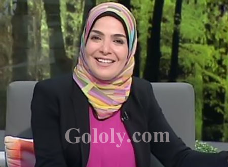 منى عبد الغني: الباروكة تسيء لحجابي