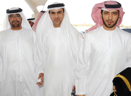 حامد بن زايد يحضر أفراح المزروعي والخييلي