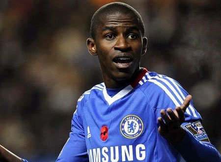 راميريز يحتفل بعيد ميلاد ابنه.. صور