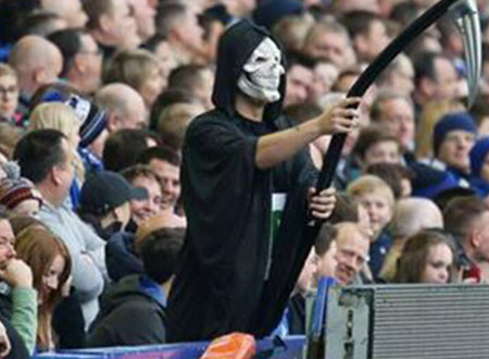 خاطف الأرواح يلاحق ديفيد مويس.. صور