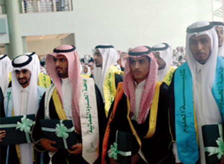أمير الشمالية يرعى تخريج 1400 طالب وطالبة