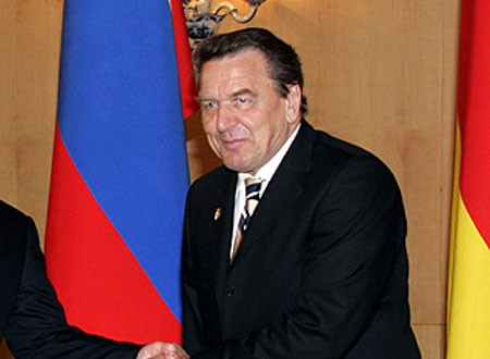 جيرهارد شرودر يحتفل بعيد ميلاده الـ70 مع بوتين