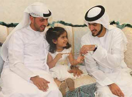 محمد بن سلطان يحضر مأدبة المرزوقي