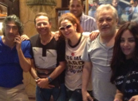 غادة عبدالرازق تفجر طاقتها داخل غرفة النوم وتلتقي بفريق &laquo;السيدة الأولى&raquo; على الغداء.. صور