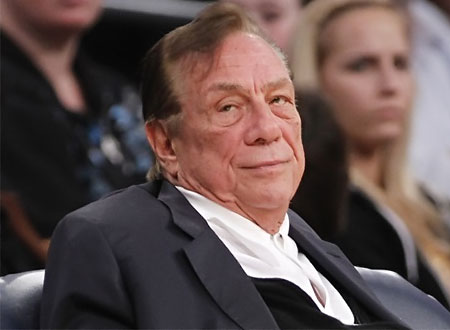 دونالد ستيرلينج يُبدي ندمه ويعتذر