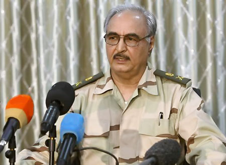 هل اعتُقل نجل اللواء الليبي المتقاعد خليفة حفتر؟