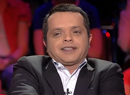 بعد تعرضه للرعب في الطائرة.. محمد هنيدي يقطع علاقته برامز جلال.. فيديو