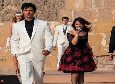 نسمة محجوب تكسر النمطية بإطلالات ساحرة وجذابة.. صور