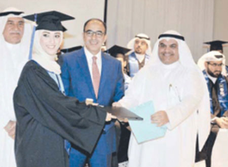 كلية العمارة احتفت بخريجيها