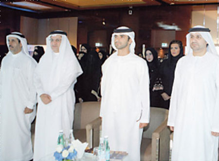 منصور بن محمد يشهد الحفل الختامي لبرنامج «تطوير المواهب الإعلامية الطلابية»